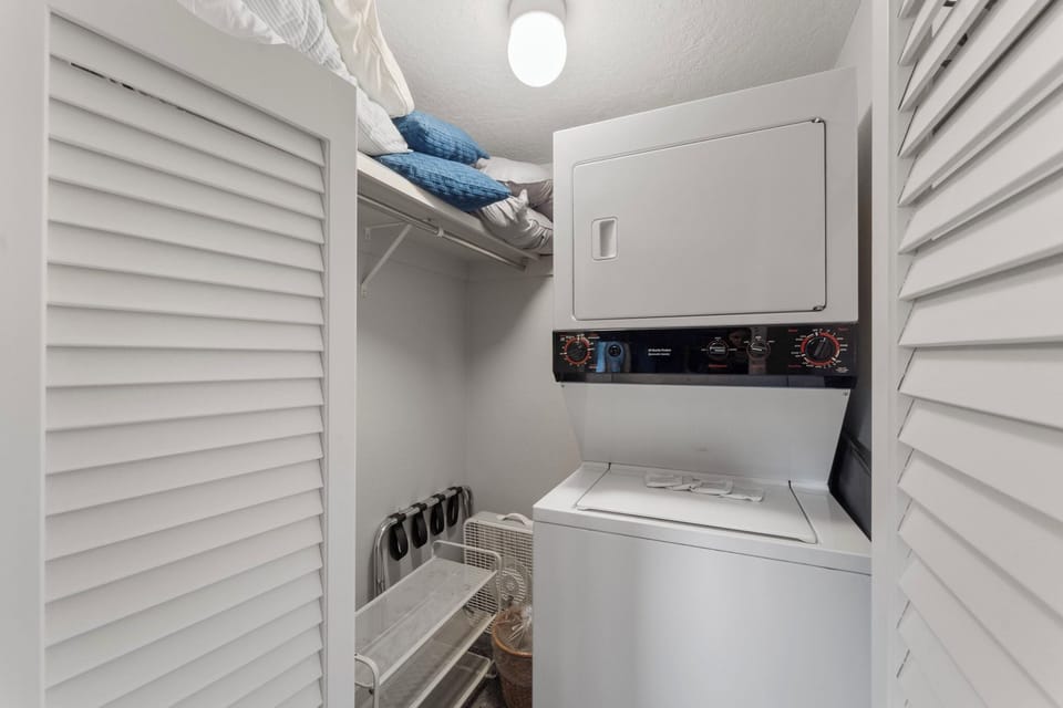 Condo (2 Bedrooms) | Property amenity