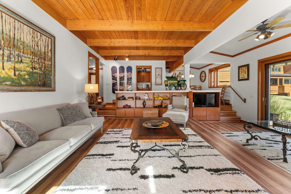 Studio (3 Bedrooms) | Property amenity