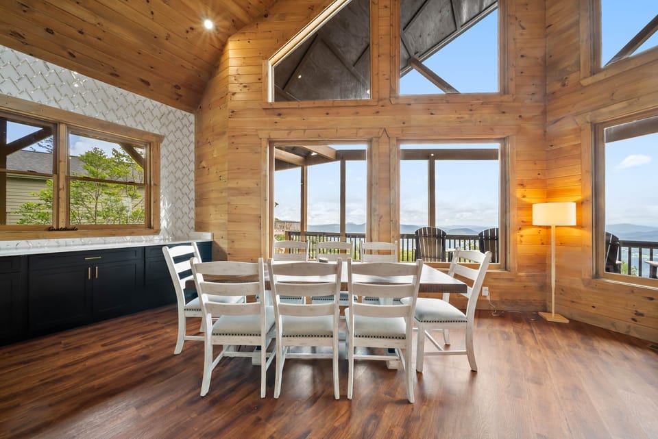 Dining Area Adjacent to the Kitchen and Living Room