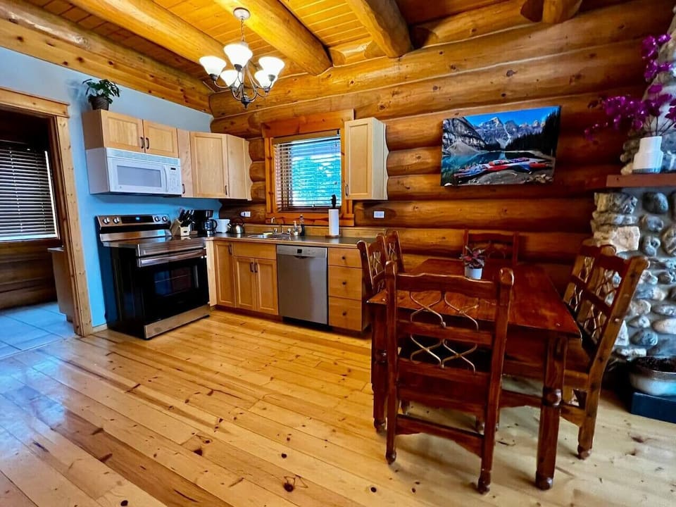 Fully equipped kitchen with cooking essentials.