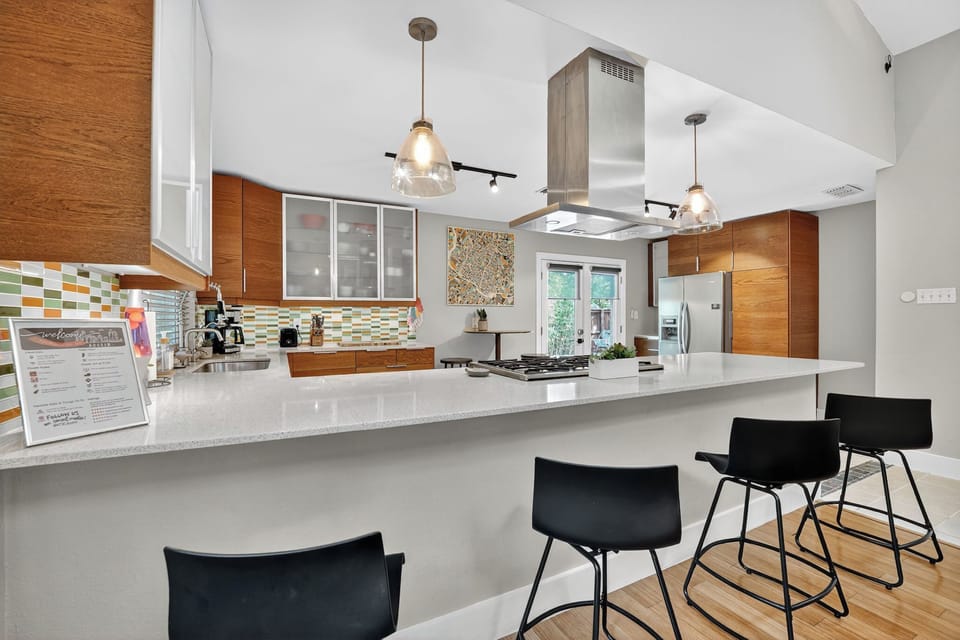 Whether you’re prepping breakfast or dinner, this kitchen has everything needed.