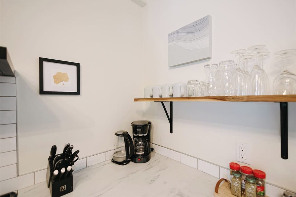 full kitchen