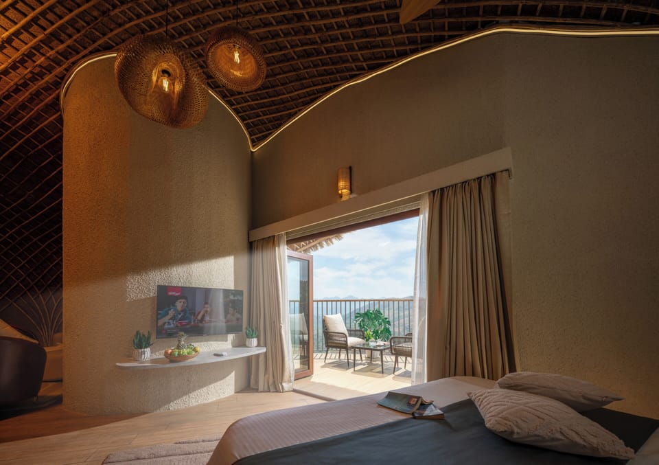 Eagle Eye Private Pool | Premium bedding, memory foam beds, free minibar items