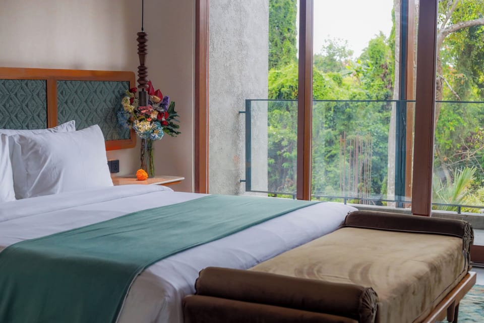 Suite, River View | In-room safe, iron/ironing board, free WiFi