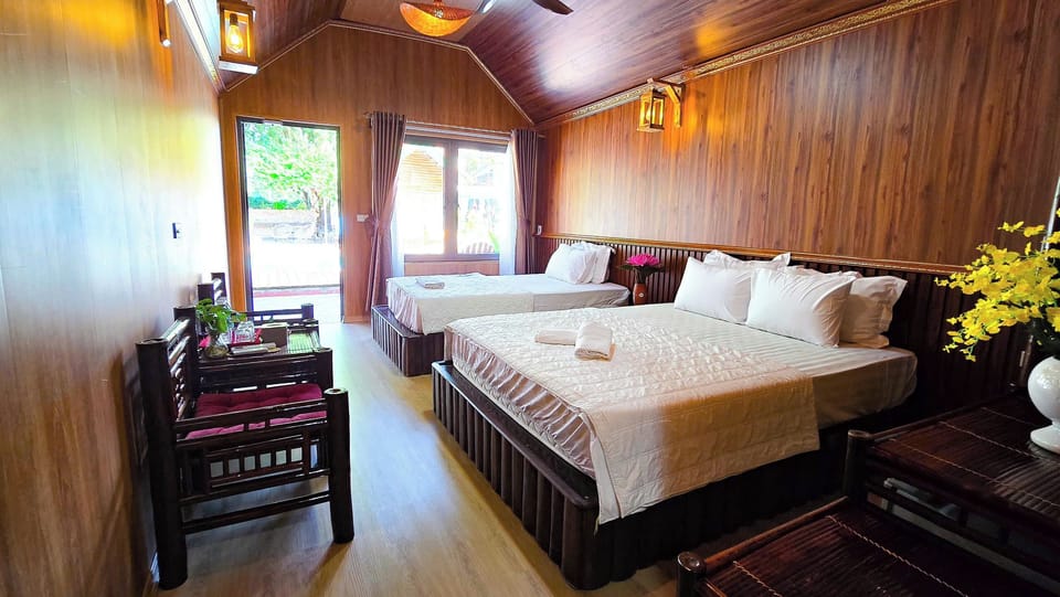 Junior Bungalow, Pool View | Desk, soundproofing, free WiFi, bed sheets