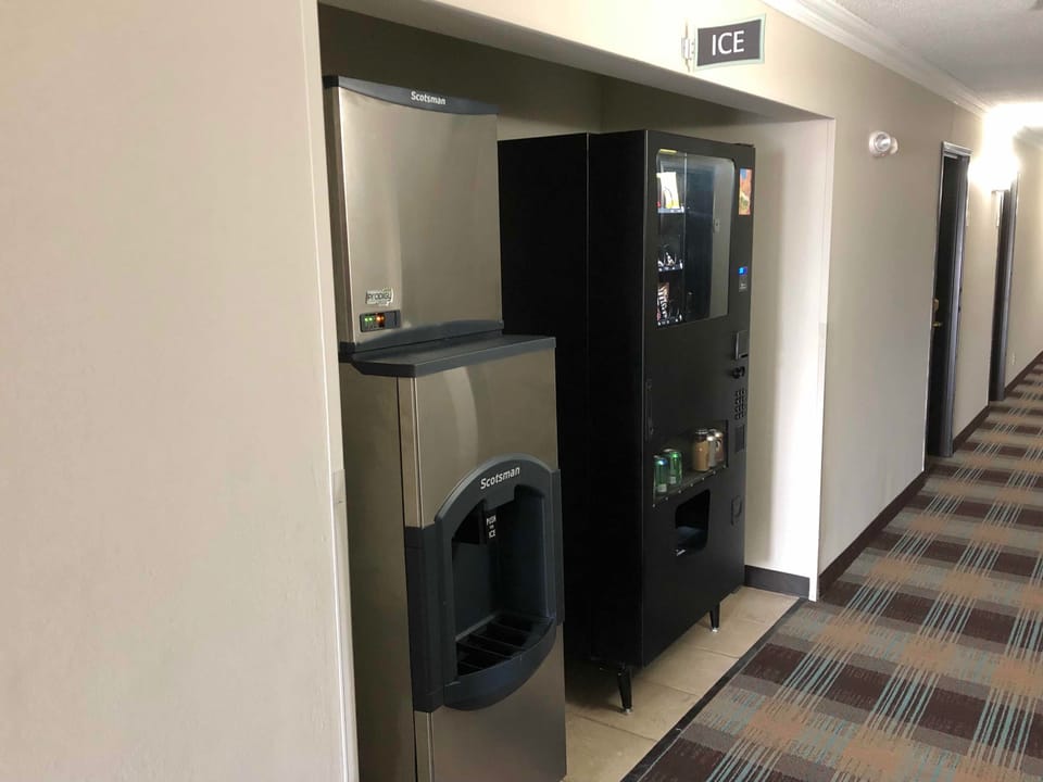 Countryside Inn & Suites Motel in Council Bluffs