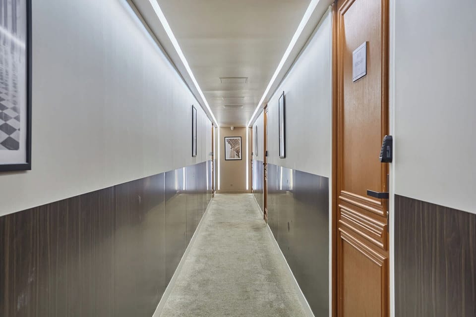 Entrance / Reception