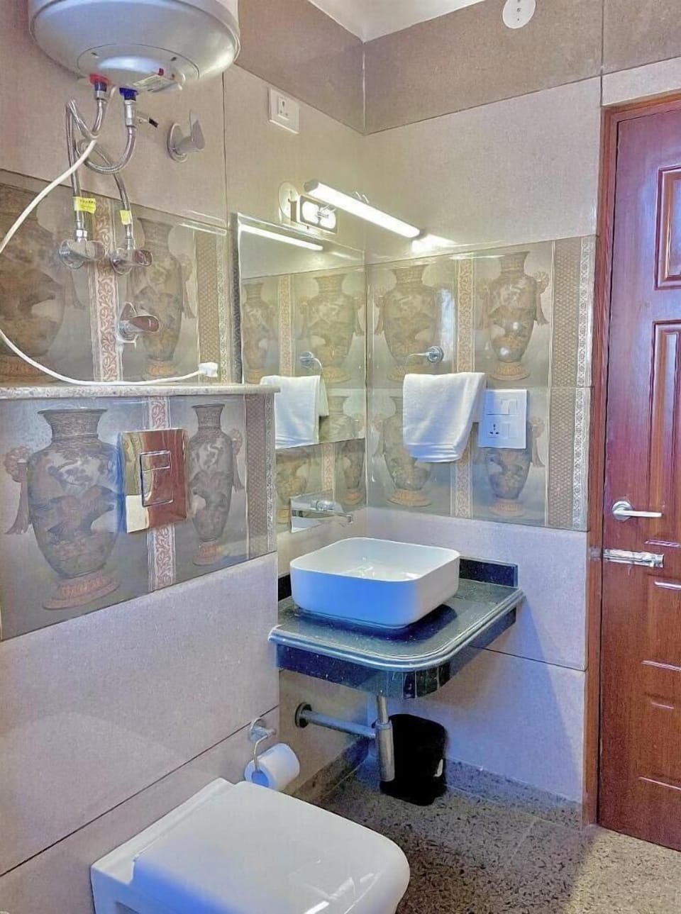Shower, free toiletries, towels, soap