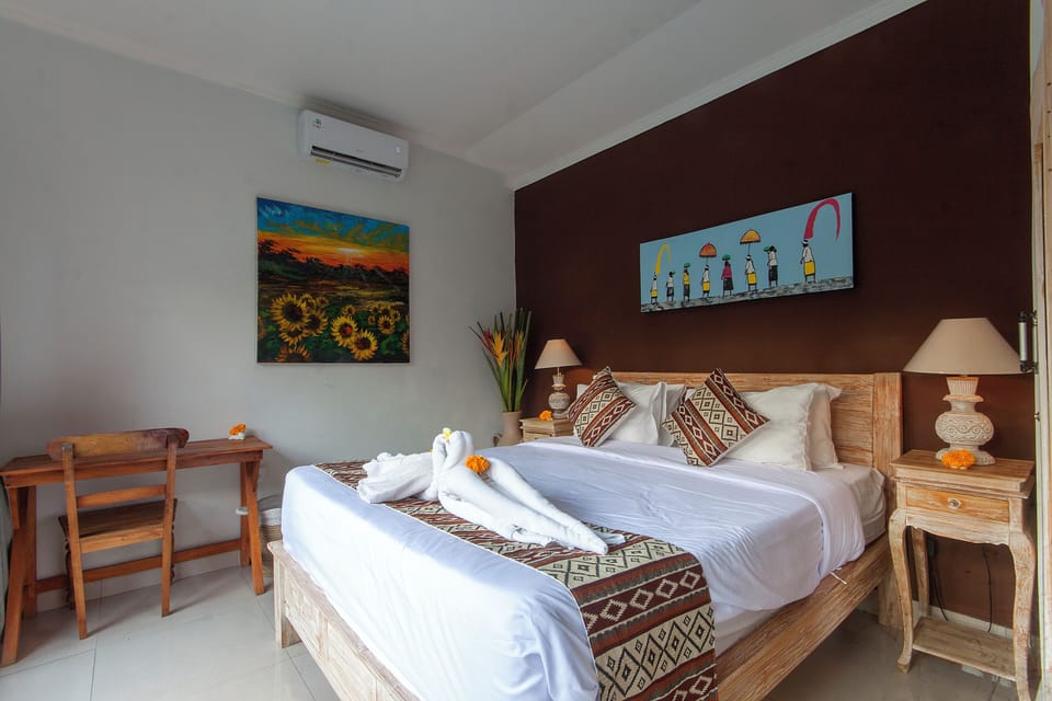 Comfort House, 2 Bedrooms, Patio, Pool View | Free WiFi