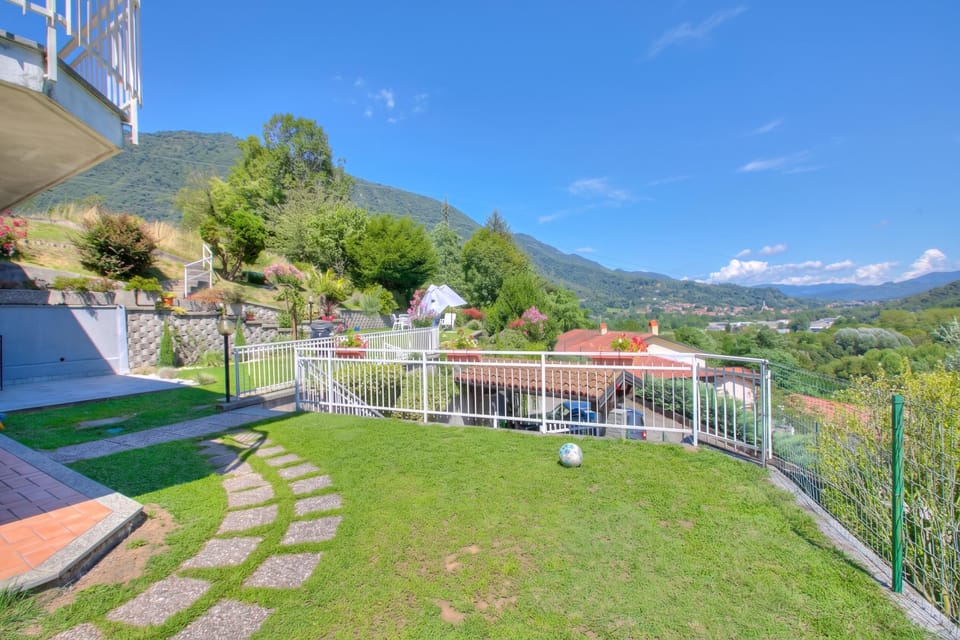 Family Apartment, 2 Bedrooms, Balcony (A Due Passi Dal Bosco: Hillside) | Property grounds