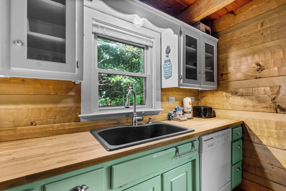 Bright and inviting, with modern appliances for delightful cooking moments!
