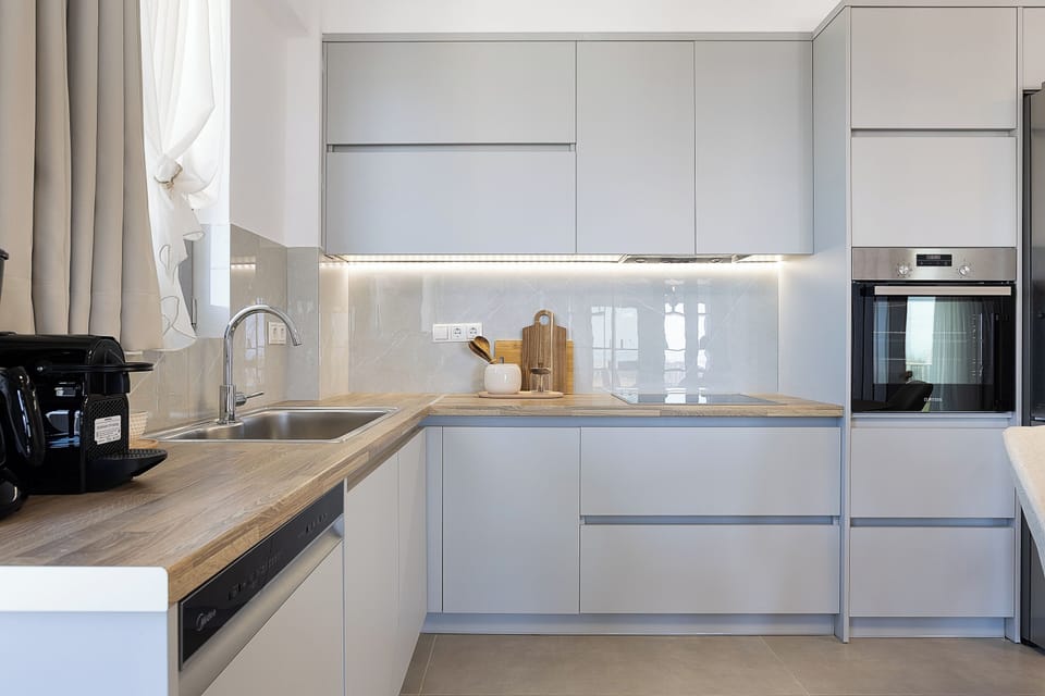 Our clean and minimal kitchen offers all the essentials to make cooking easy 