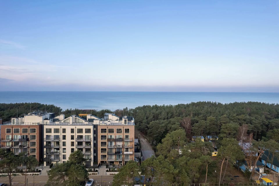 Enjoy easy access to the tourist attractions from this well-located building.