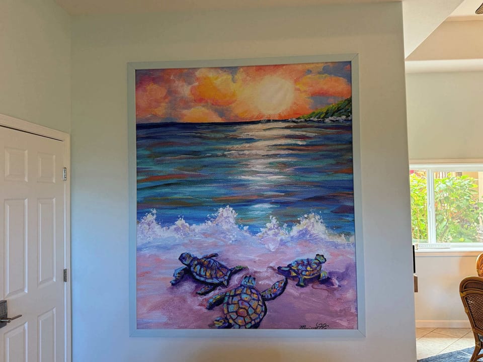 Lobby - Lounge (common area) - enjoy the vibrant artwork created by local artists. 