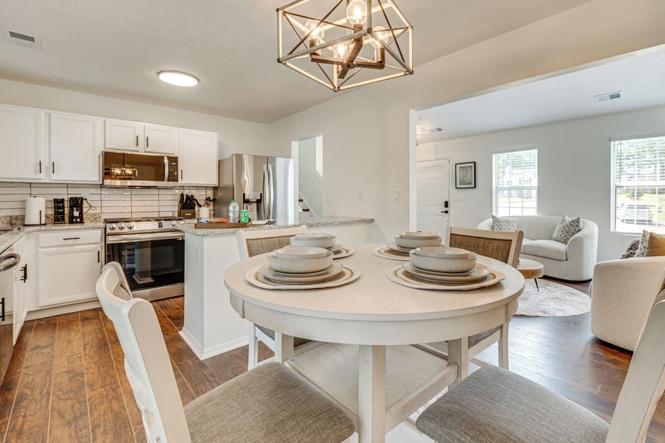 House (3 Bedrooms) | Interior