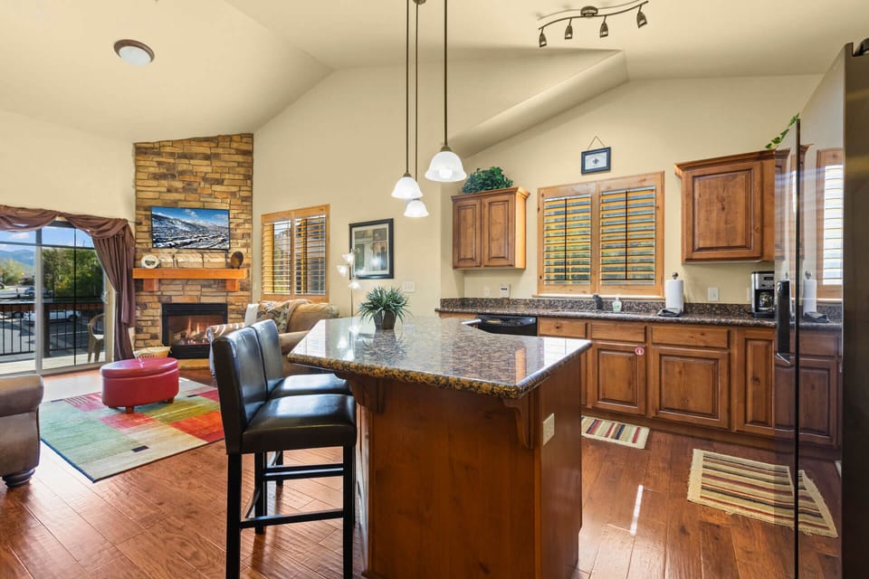 Bear Hollow Lodges 1302