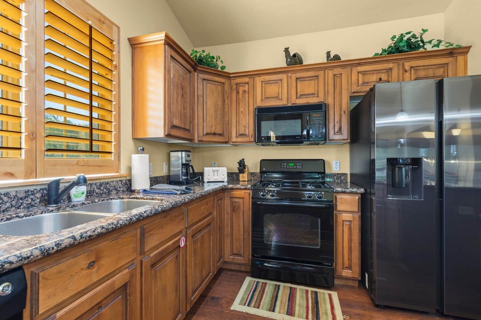 Bear Hollow Lodges 1302: Kitchen