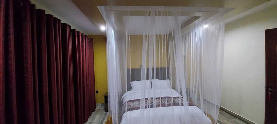 Deluxe Single Room, Garden View | Free WiFi, bed sheets