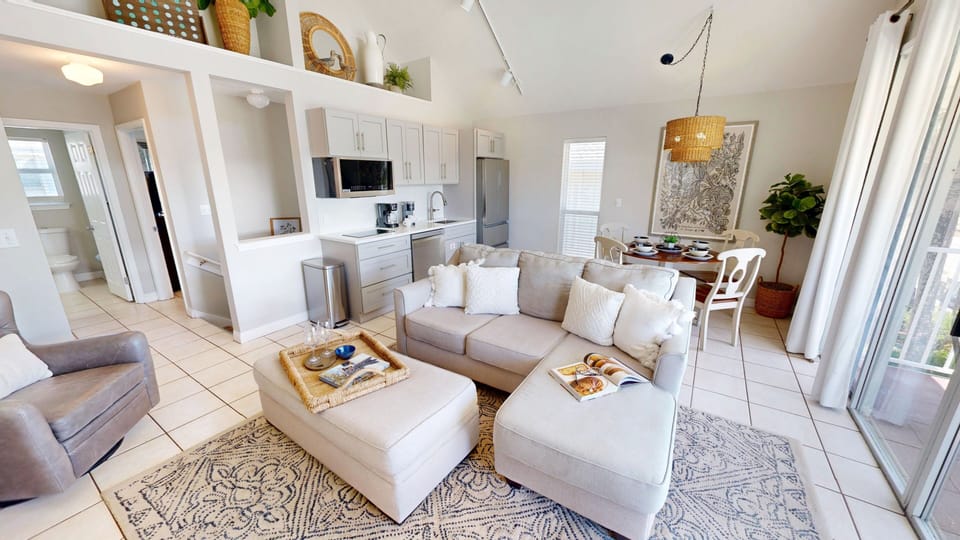Condo, 2 Bedrooms | Living area