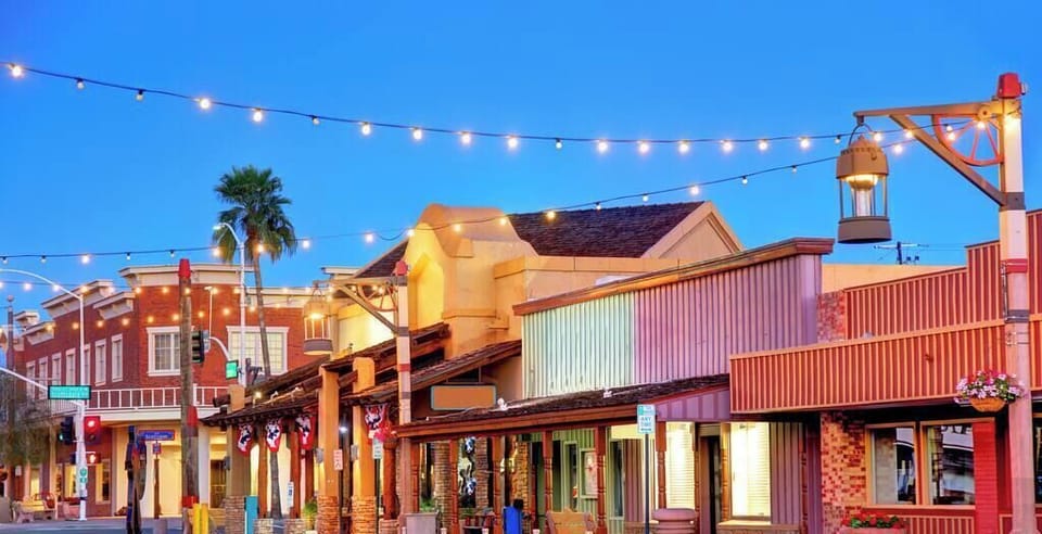 Old Town Scottsdale—shopping, dining & nightlife nearby
