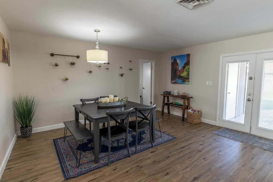 Seamless living and dining space for relaxed gatherings.