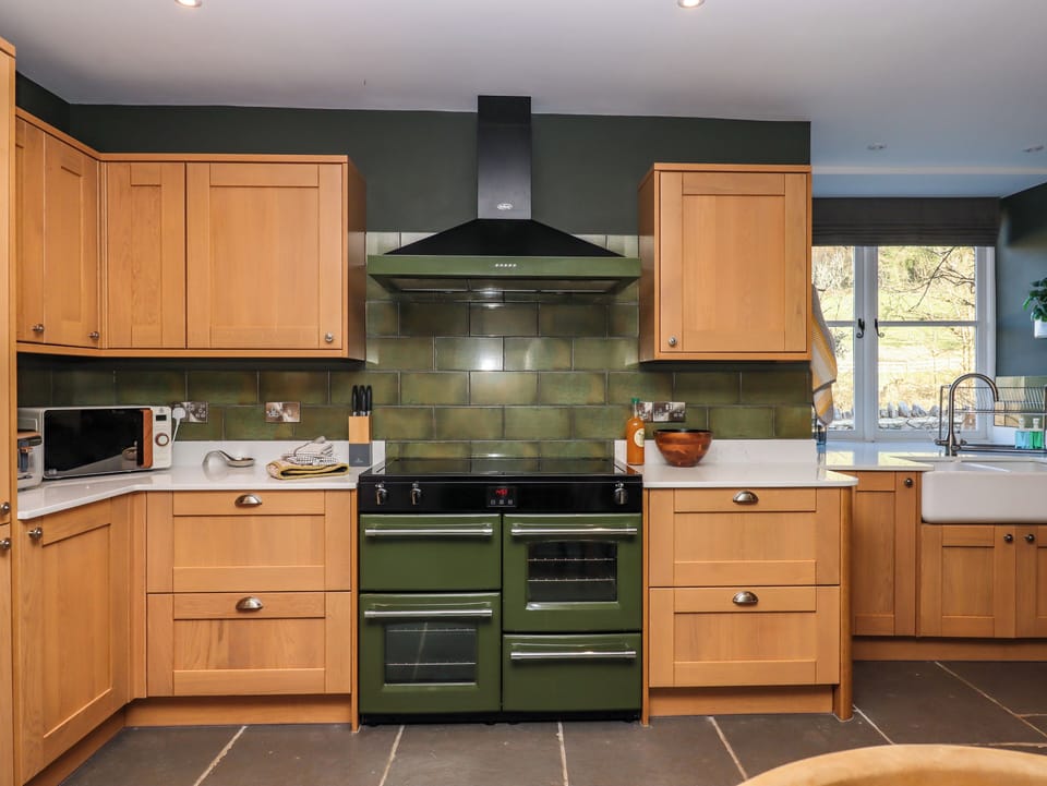 Fridge, microwave, dishwasher, toaster