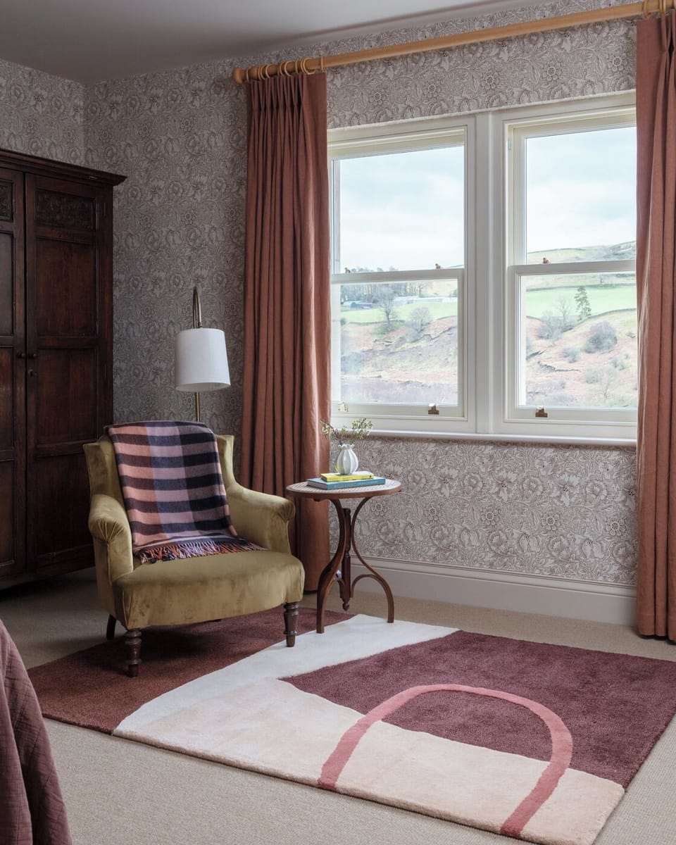 Double Room, River View | Free WiFi