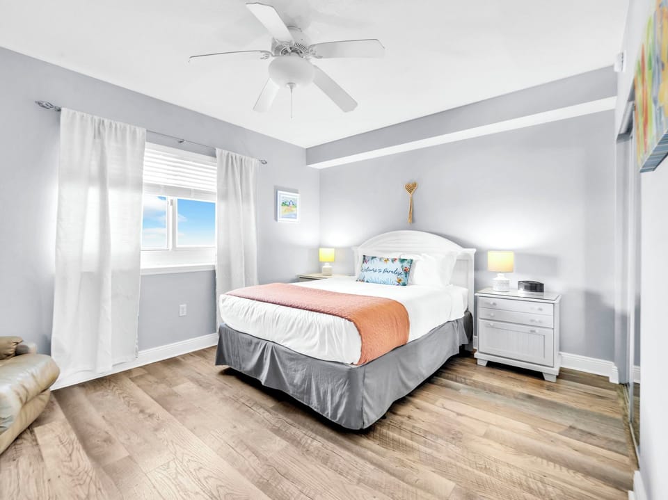 Guest bedroom
