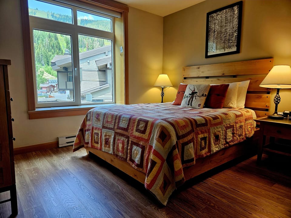 Indoors, Hardwood, Lamp, Floor, Flooring