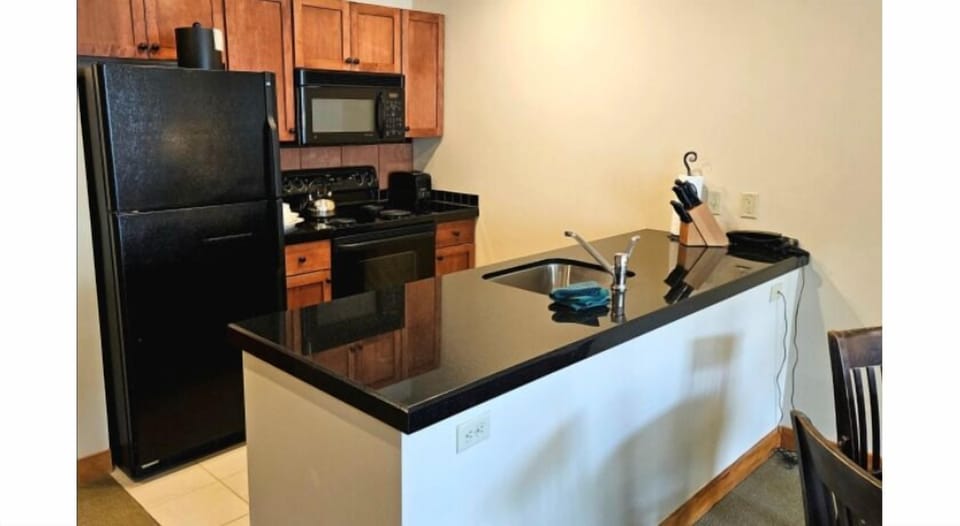 Indoors, Appliance, Refrigerator, Microwave, Oven