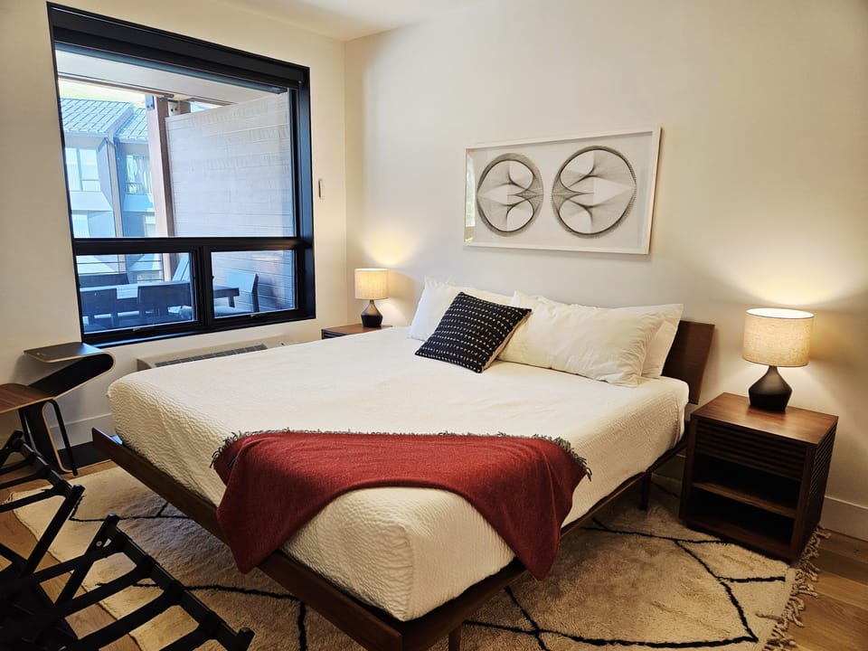 Lamp, Indoors, Bed, Furniture, Home Decor