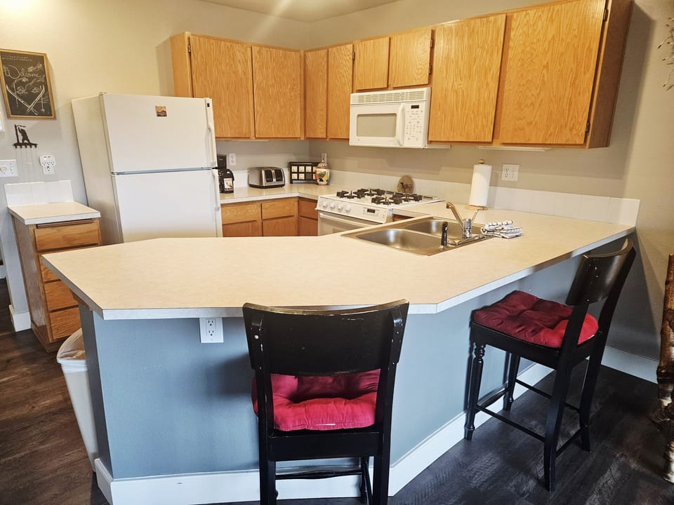 Indoors, Kitchen, Kitchen Island, Appliance, Microwave