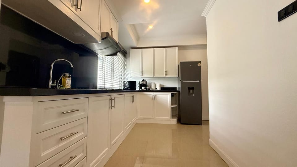 Condo, 1 Bedroom, Accessible, Balcony | Interior