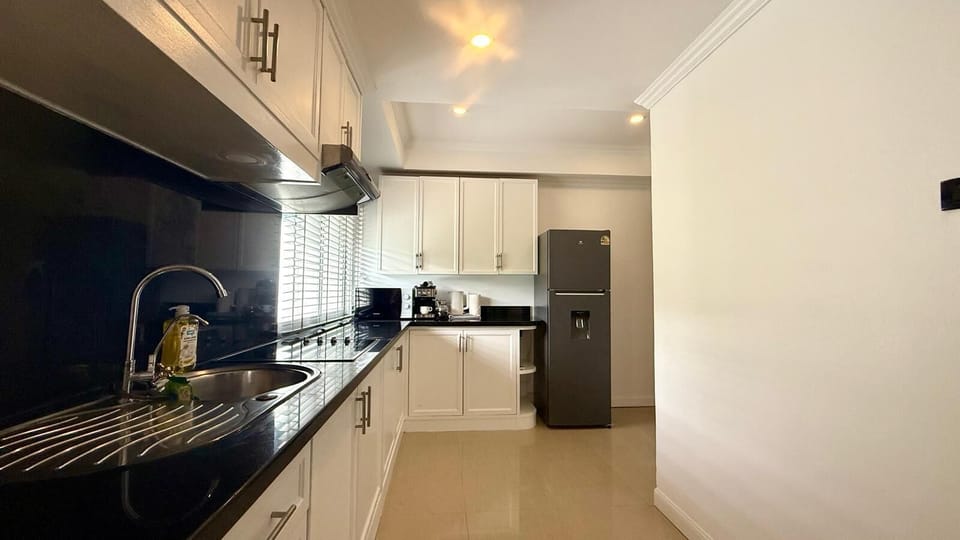 Condo, 1 Bedroom, Accessible, Balcony | Interior