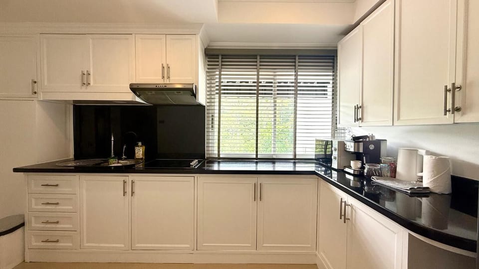 Condo, 1 Bedroom, Accessible, Balcony | Interior