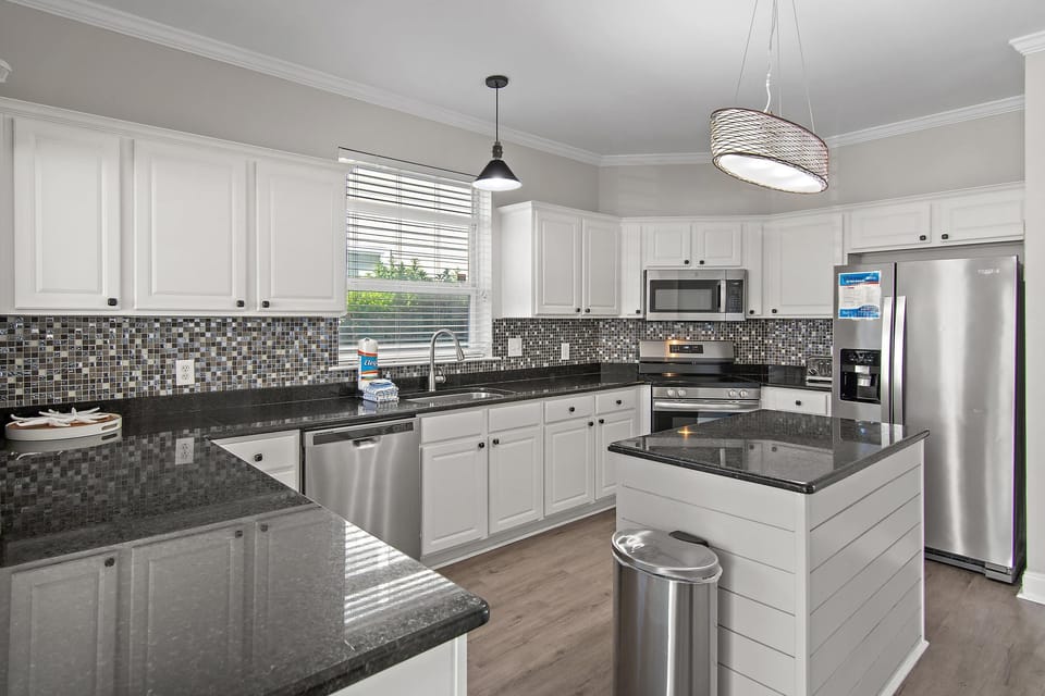 House, Multiple Beds (Splash!) | Private kitchen