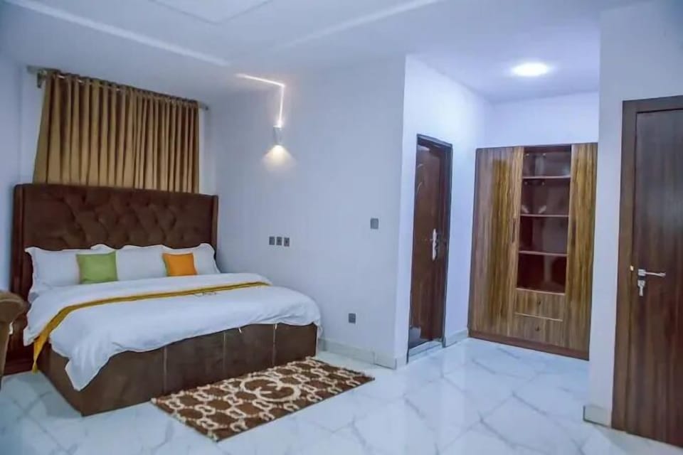 Deluxe Room, Balcony, City View | Desk, laptop workspace, blackout drapes, soundproofing