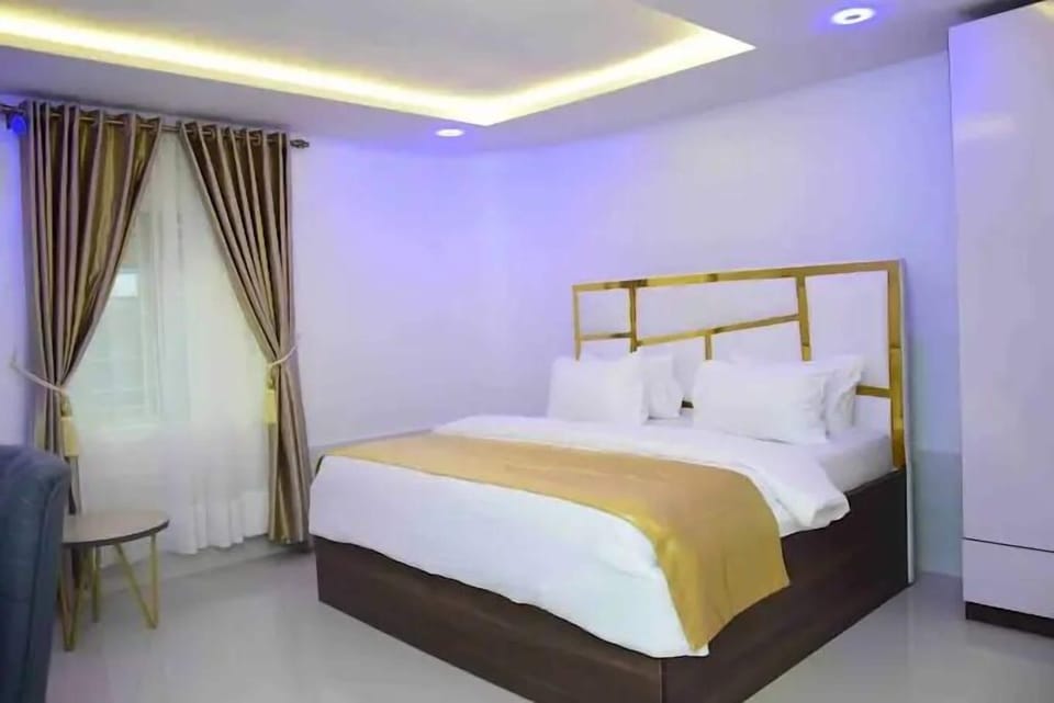 Family Room, Balcony, City View | Desk, laptop workspace, blackout drapes, soundproofing