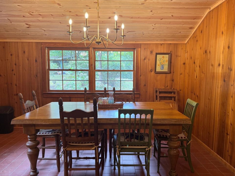 Share mountain meals with friends and family around our dining table.