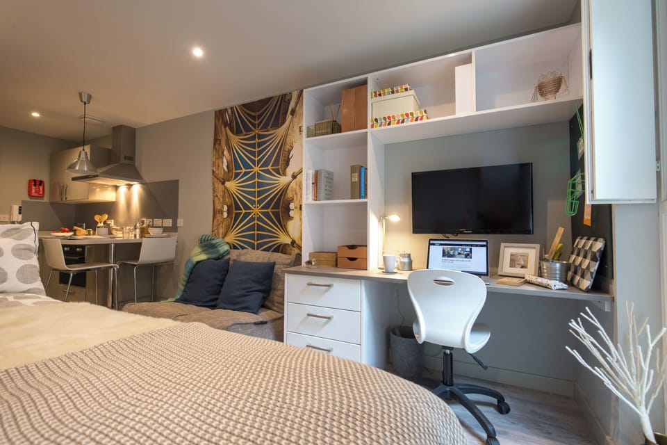 Student Only Buccleuch Street Apartment in Edinburgh