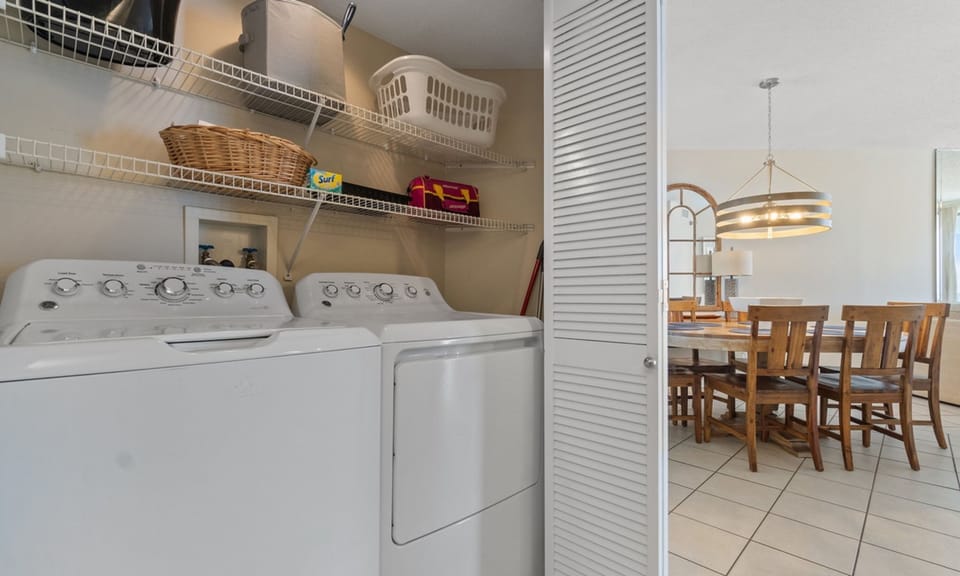 Signature Condo, 3 Bedrooms, Beach View, Beachfront | Laundry