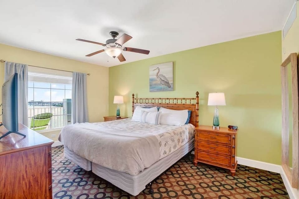 HarborsideCondoUnit2 08