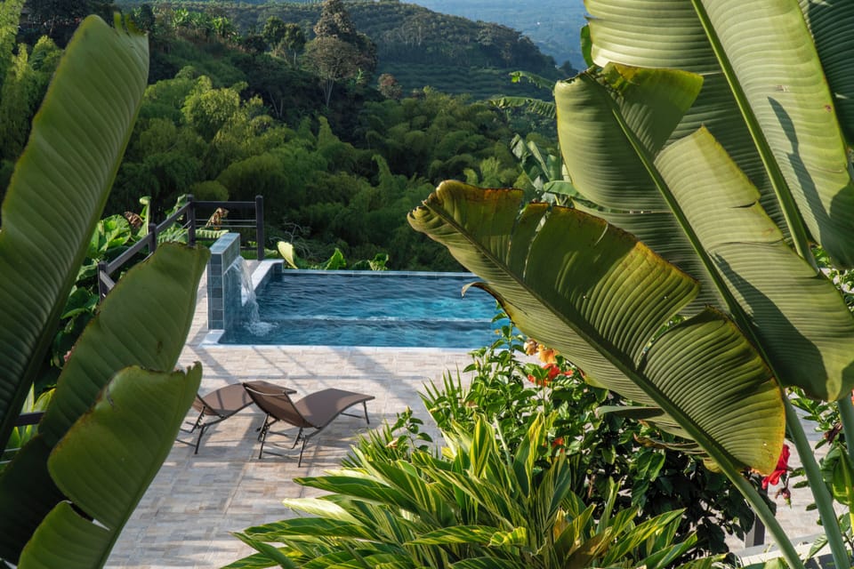Infinity pool