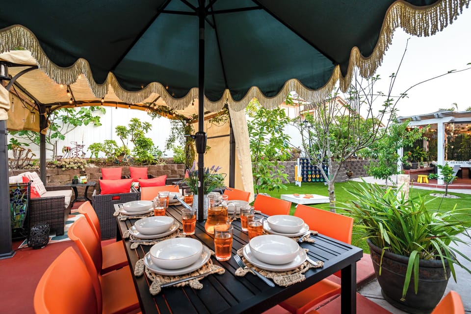 Outdoor dining