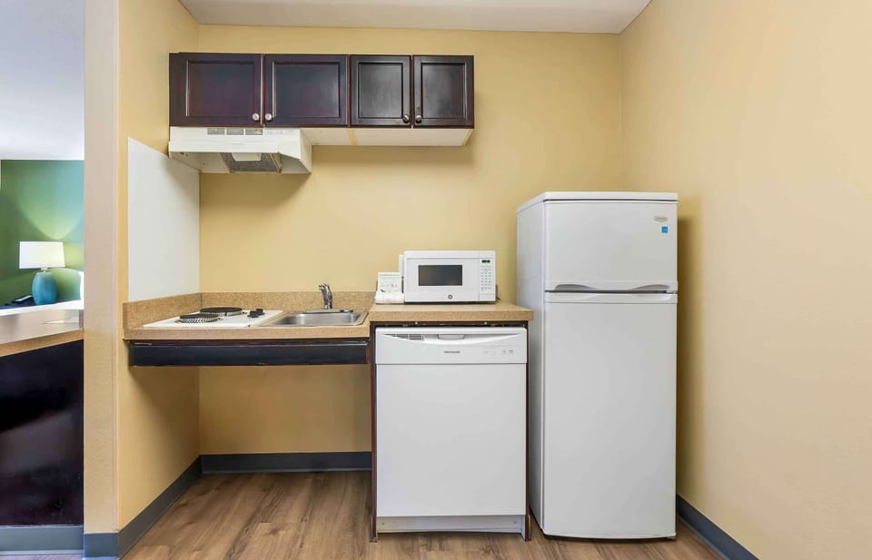 Deluxe Studio, 1 Double Bed with Sofa bed, Accessible, Non Smoking | Desk, iron/ironing board, free WiFi