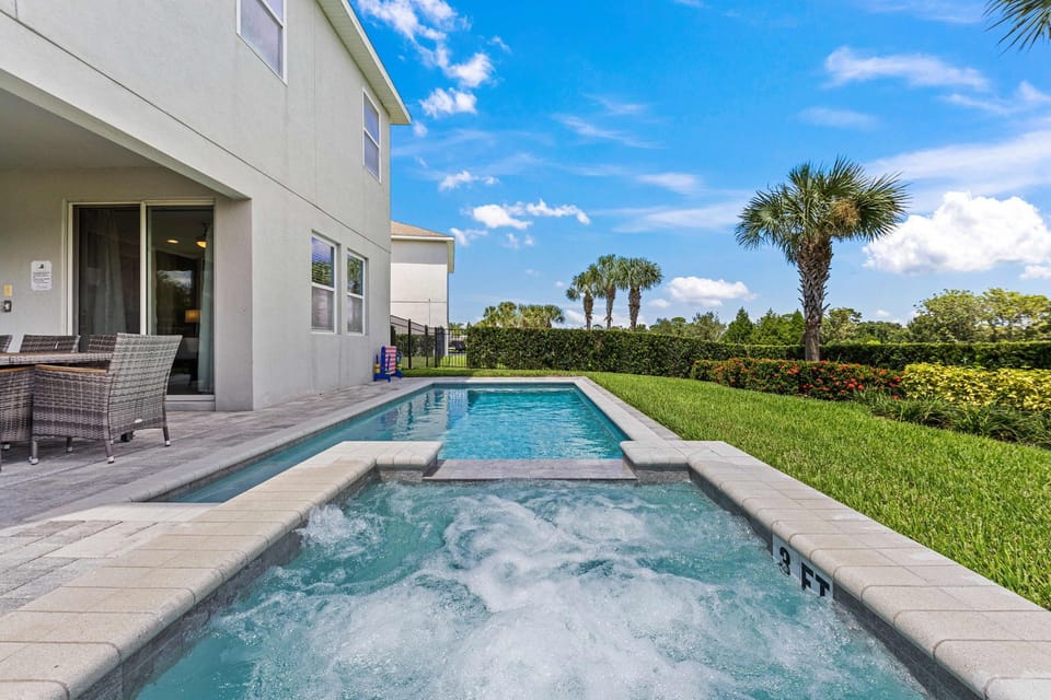Enjoy your own sunny Florida oasis with a sparkling pool and bubbling spa. Relax after magical Disney days!