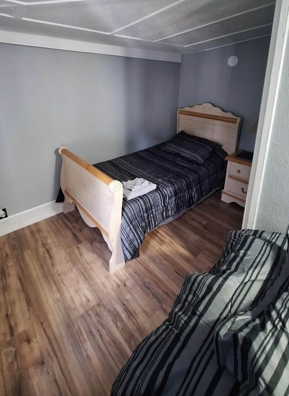 Twin Bedroom 2 - Bed 1