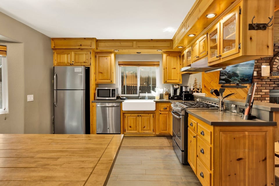 Well equipped kitchen