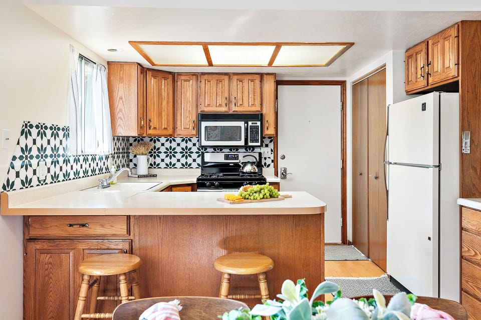 Plenty of counter space to create a great meal for the whole group.