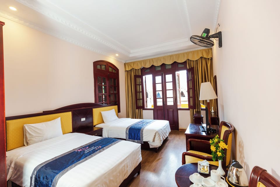 Standard Twin Room, Hill View | Free WiFi